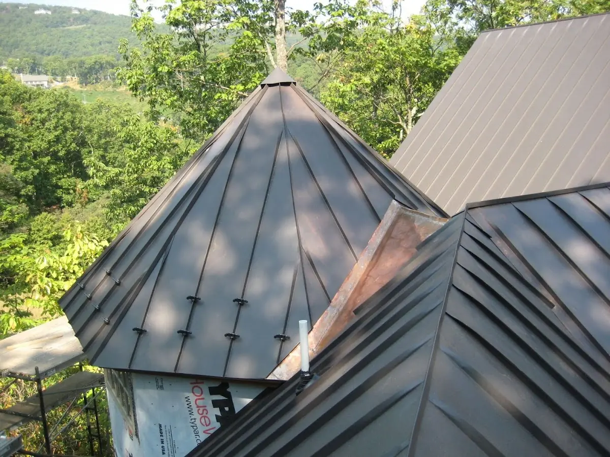 Professional Roof Tarp Installation by Craftsman Roofing in Northampton